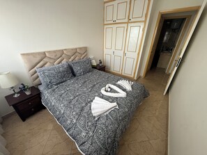1 bedroom, iron/ironing board, WiFi, bed sheets - Well-located apartment 2 minutes from Agdal station (Rabat)