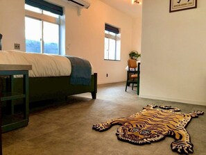 Unclassified image, 5 of 23, button