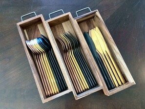 Unclassified image, 2 of 23, button