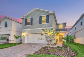 Exterior - PROMO Stunning 5 BR Villa, Pool/Spa, Resort - by Blue Sky Villas (Clermont)