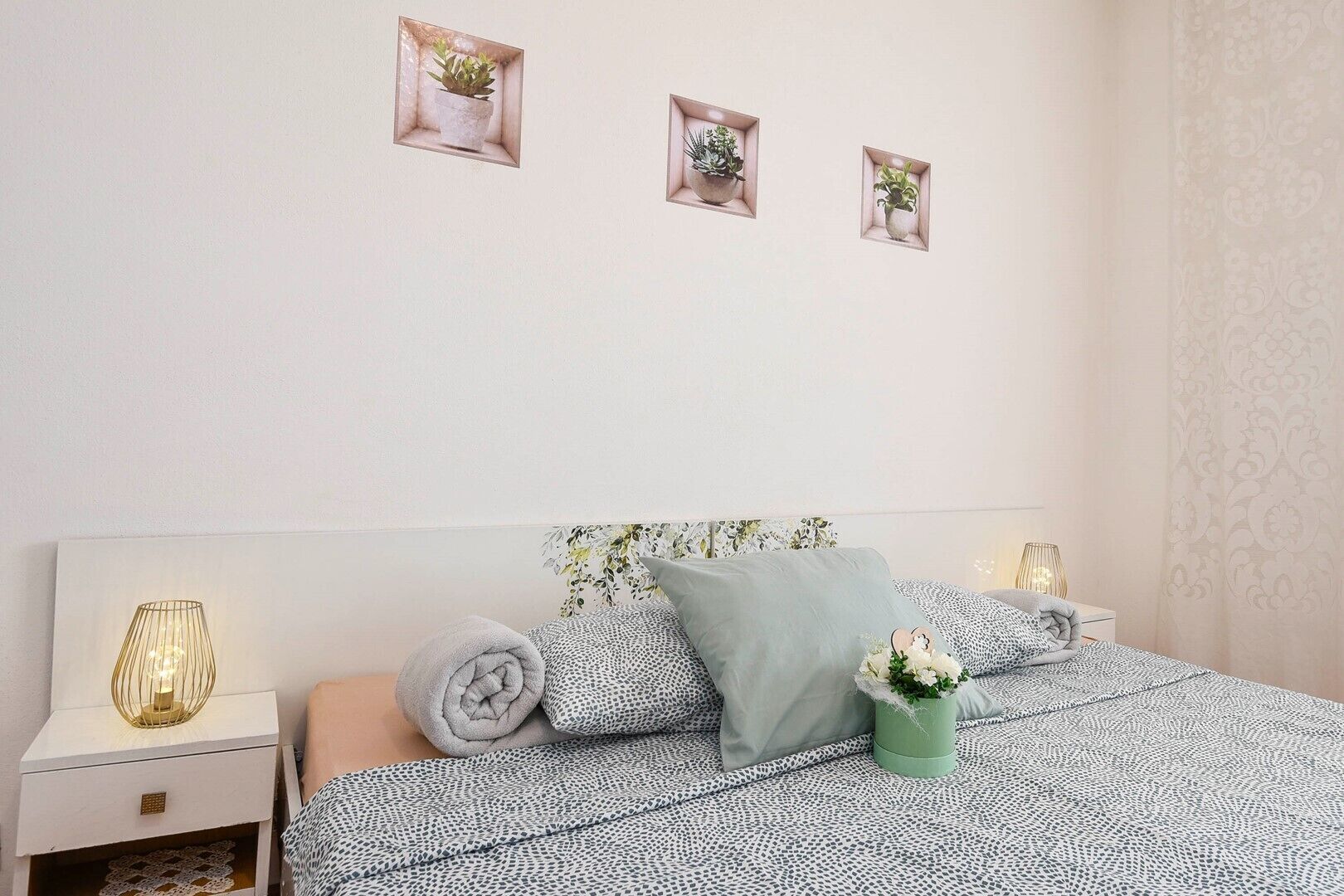 Bügeleisen/Bügelbrett, WLAN, Bettwäsche