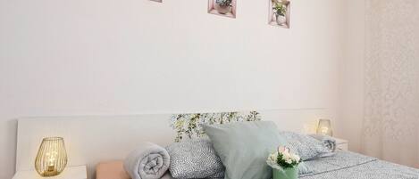 Bügeleisen/Bügelbrett, WLAN, Bettwäsche