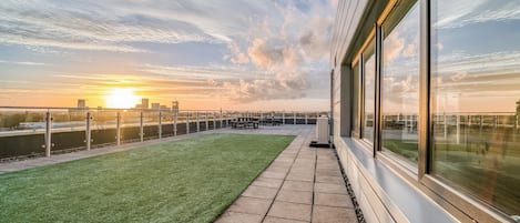 ลานระเบียง/นอกชาน