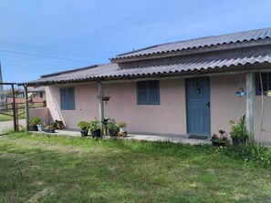 Exterior - Pink House Beach and Relaxation (Balneário Arroio do Silva)