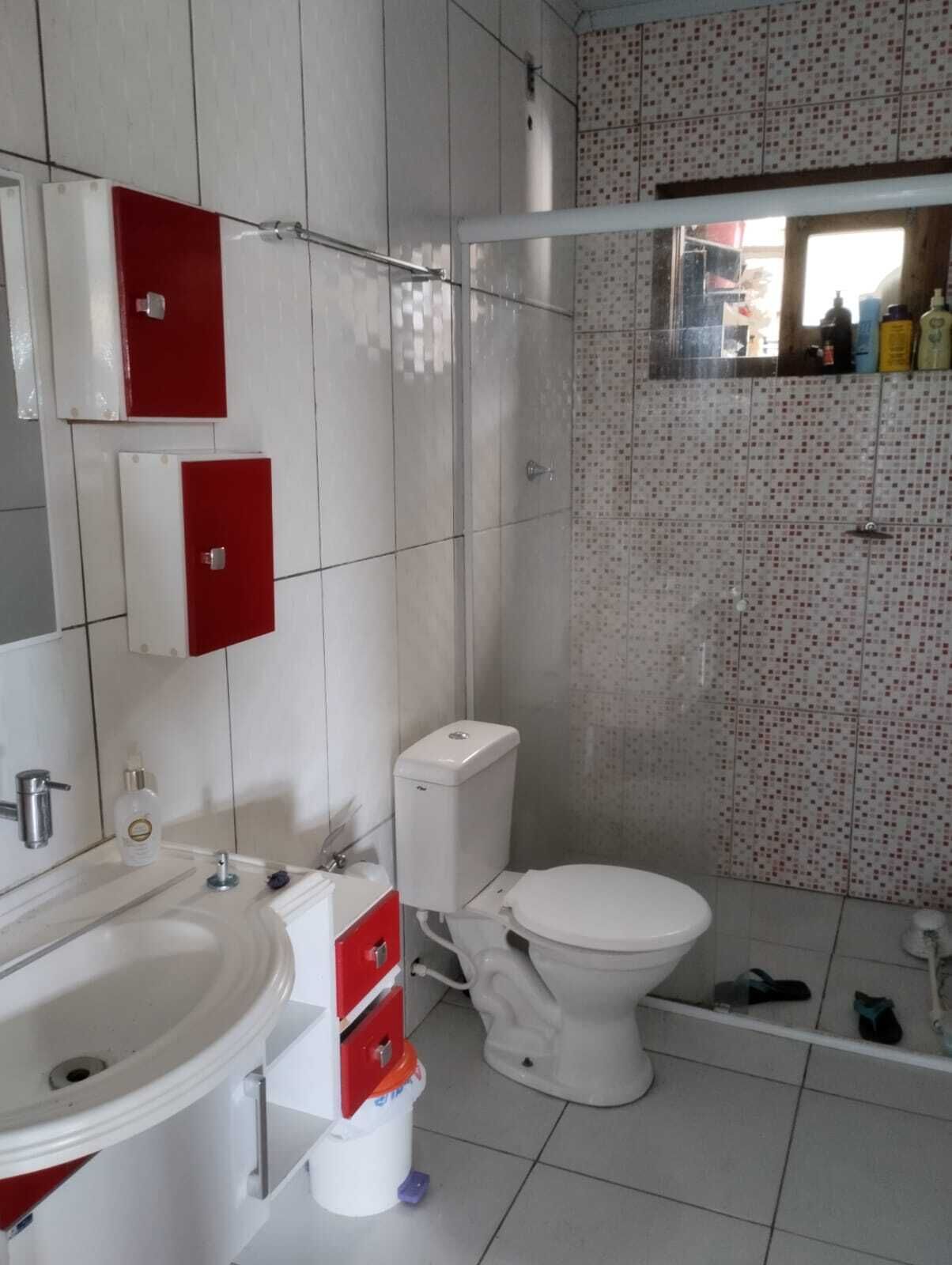 Handtücher, Seife, Toilettenpapier
