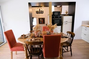 Dining - Holiday home with SPA (Martinvast)