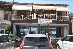 Front of property - Hotel Buzi Berat (Berat)