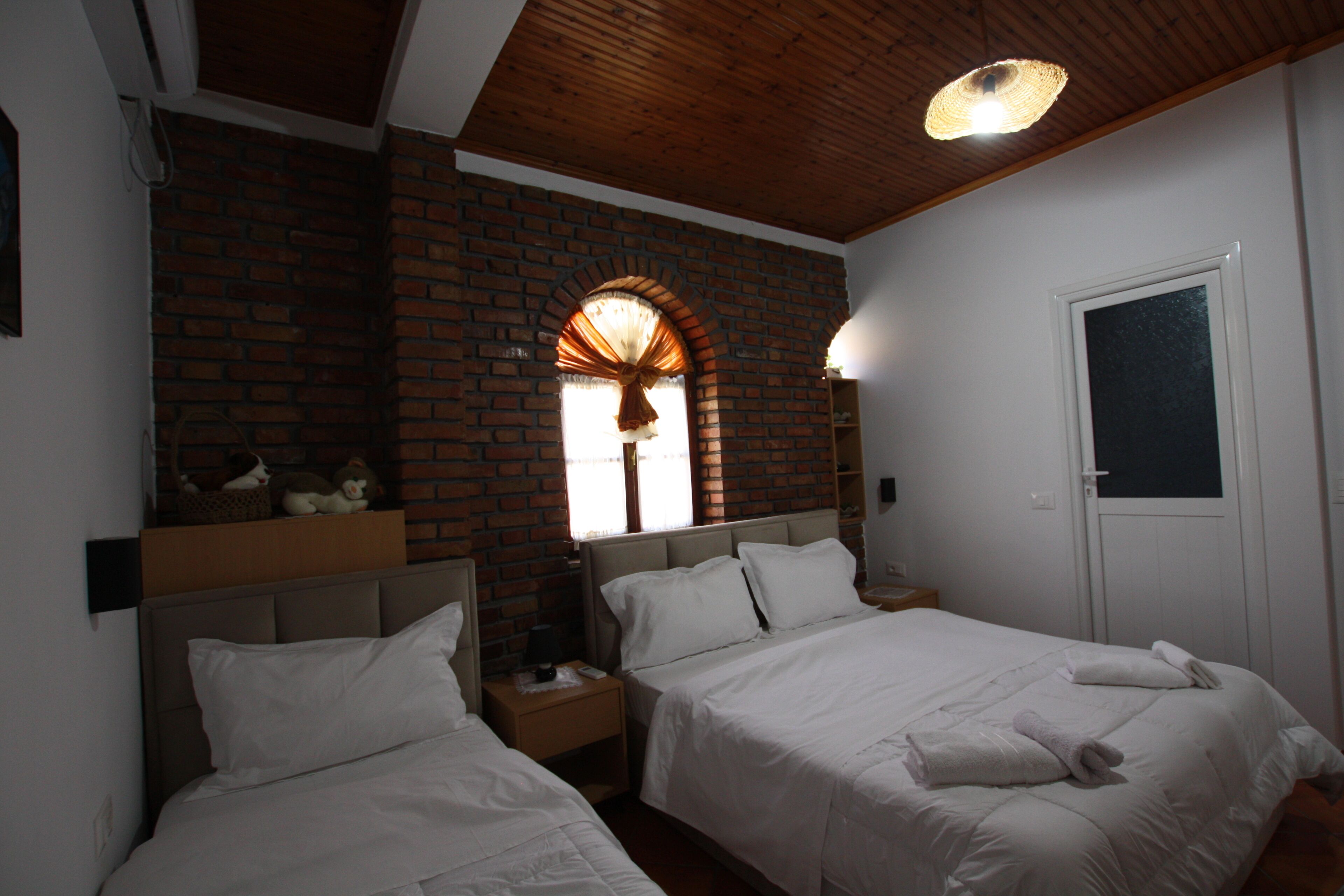 Standaard driepersoonskamer | Verduisterende gordijnen, geluiddichte muren