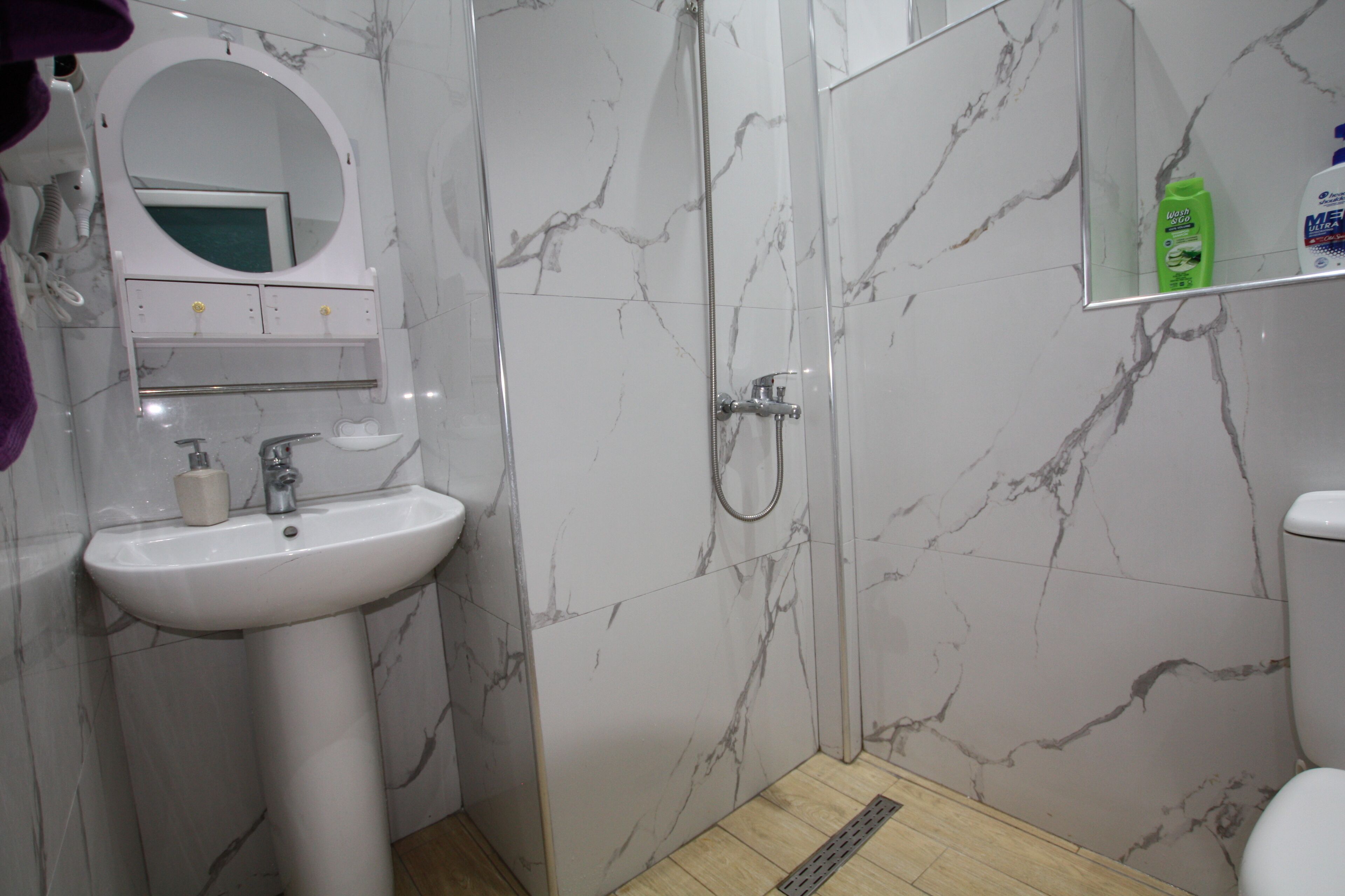 Kahden hengen huone, parveke | Pimennysverhot, äänieristys, silitysrauta/-lauta, ilmainen Wi-Fi