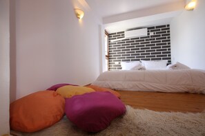 Deluxe Quadruple Room | Blackout curtains, soundproofing, iron/ironing board, free WiFi - Hotel Buzi Berat (Berat)