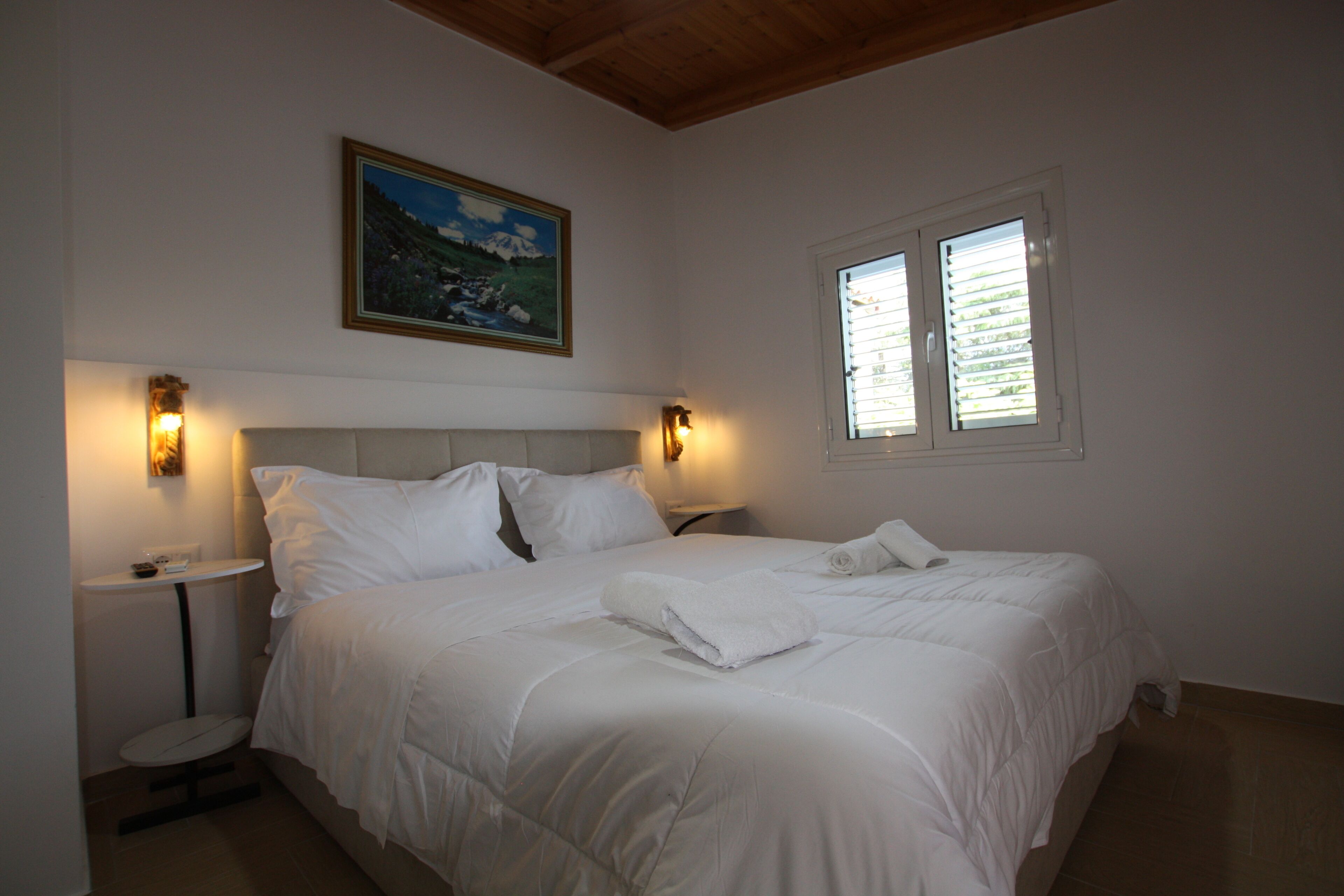 Chambre Double, balcon | Rideaux occultants, chambres insonorisées, fer et planche à repasser