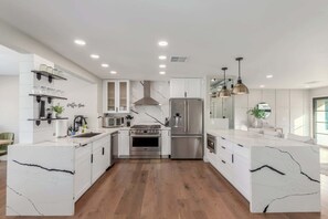 Fridge, microwave, oven, stovetop - NEW |The Pembrook @ Shaw Butte | Pool + Gameroom (Scottsdale)