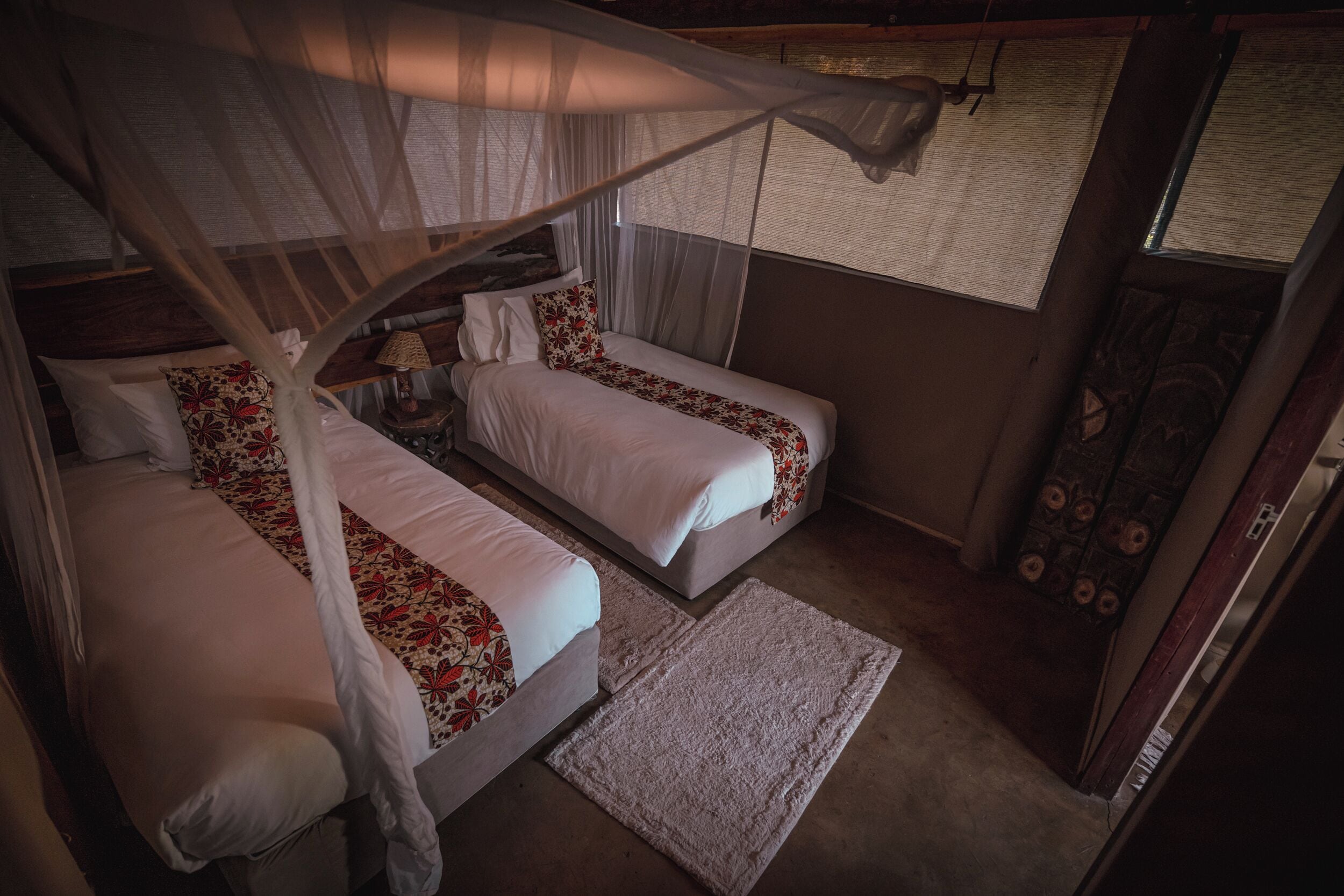 Familie suite, uitzicht op rivier | Een kluis op de kamer, een bureau, gratis wifi