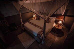 In-room safe, desk, free WiFi - Mozhi Bushcamp  (Kafue National Park)
