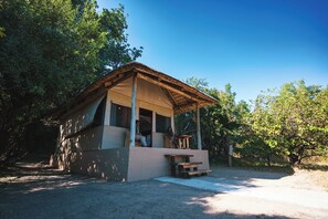 Standard Chalet, River View | Exterior - Mozhi Bushcamp  (Kafue National Park)