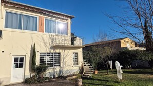 Exterior - Studio de provence au coeur du Lubéron 33m2 pets welcome. (Cavaillon)