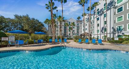 Disney Epic Seaworld King Queen Free Shuttle