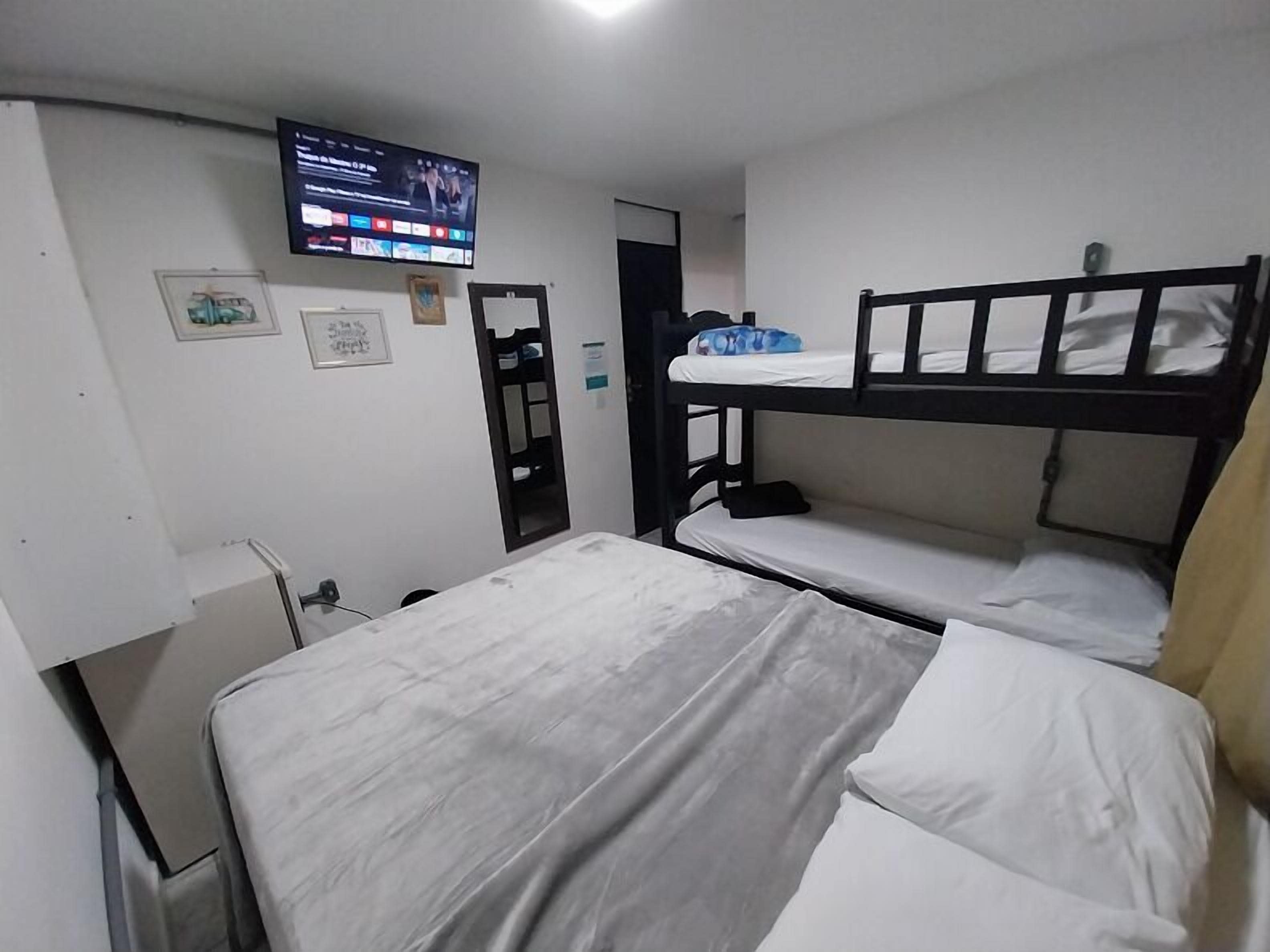 Accès au Wi-Fi (inclus), literie fournie