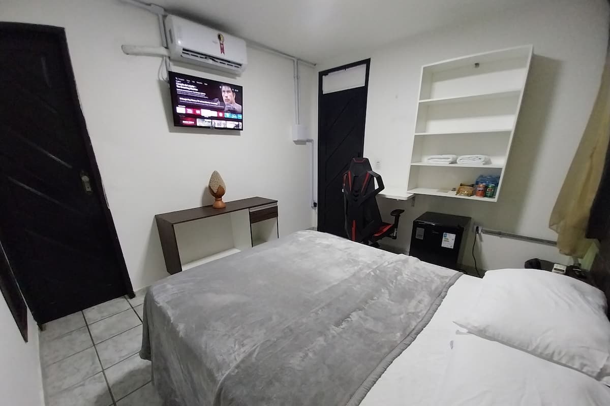 Standard Double Room | Desk, free WiFi