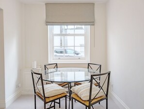 Dining - 1a Tower Street - Emsworth -  a town house that sleeps 4 guests  in 2 bedrooms (Emsworth)