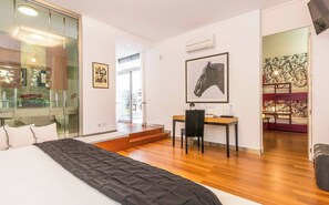 Villa, 4 Bedrooms - Luxurious Villa Orange Charm Privacy, Comfort, and Scenic Beauty (Cascais)