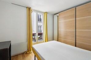 WiFi, bed sheets - Charming apartment for 4 in Paris (Paris)