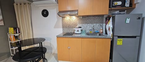 Condo, 2 Bedrooms, Accessible | Interior