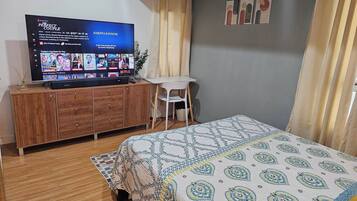 Condo, 2 Bedrooms, Accessible | Room amenity