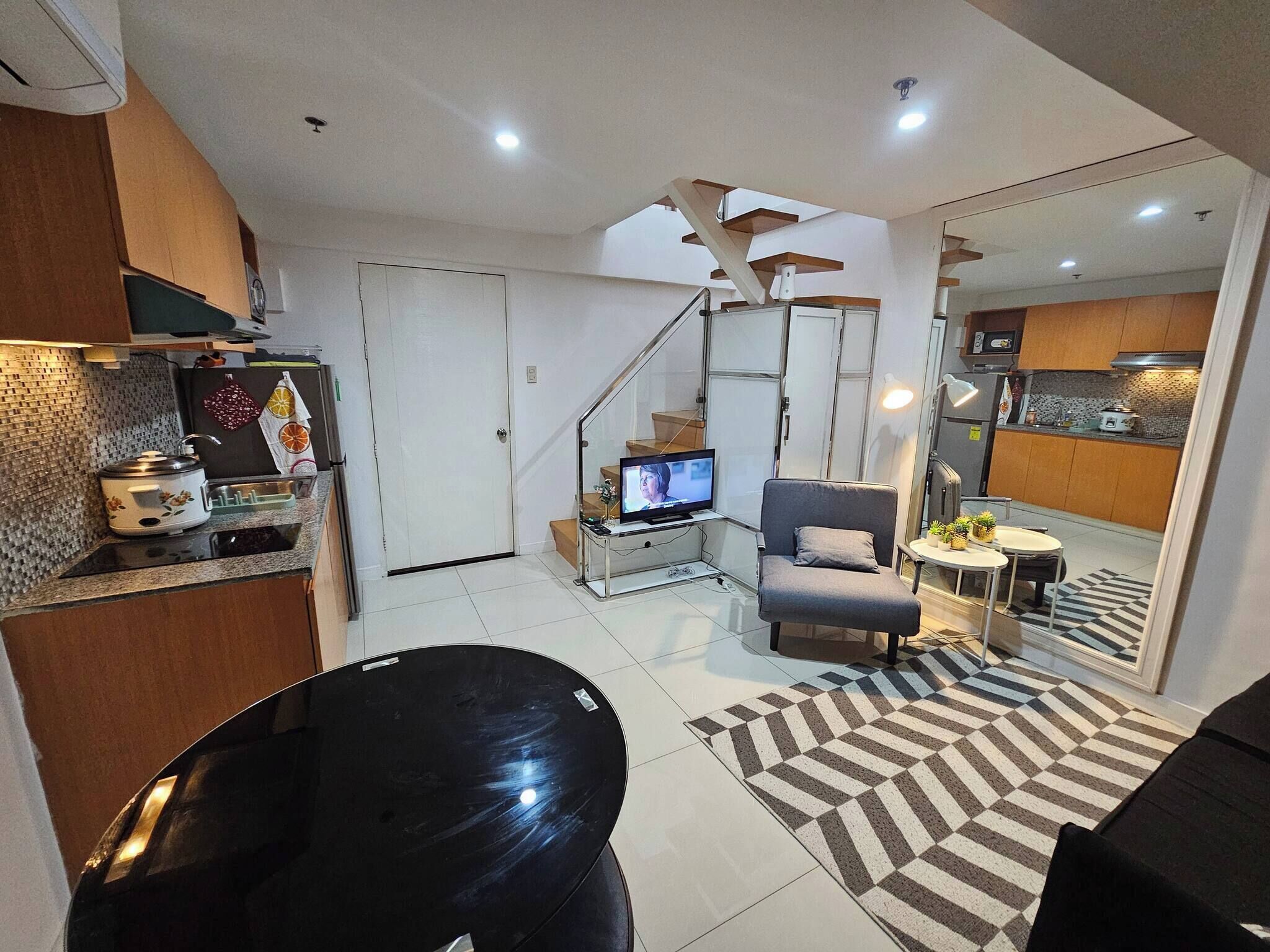 Condo, 2 Bedrooms, Accessible | Living room