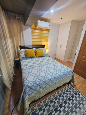 Condo, 2 Bedrooms, Accessible | 3 bedrooms - Casa Rosa2 2BR Loft in BGC With 55" Smart TV & 5 pax (Taguig)