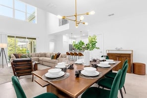 Dining - 25% Off 5BR Champions Gate Home! (Davenport)