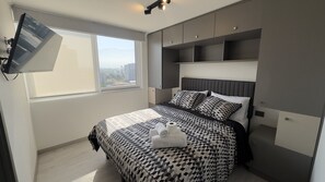 Căn hộ dành cho gia đình, quang cảnh thành phố | TV