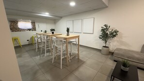 Kiến trúc tòa nhà