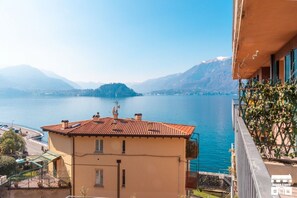 Property grounds - A classically furnished apartment, located right in front of the lake, with a breathtaking view of the Bellagio peninsula, in the center of Lake Como.A few steps from the magical town of Varenna.Fiumelatte takes its name from the Fiumelatte river, which  (Fiumelatte)