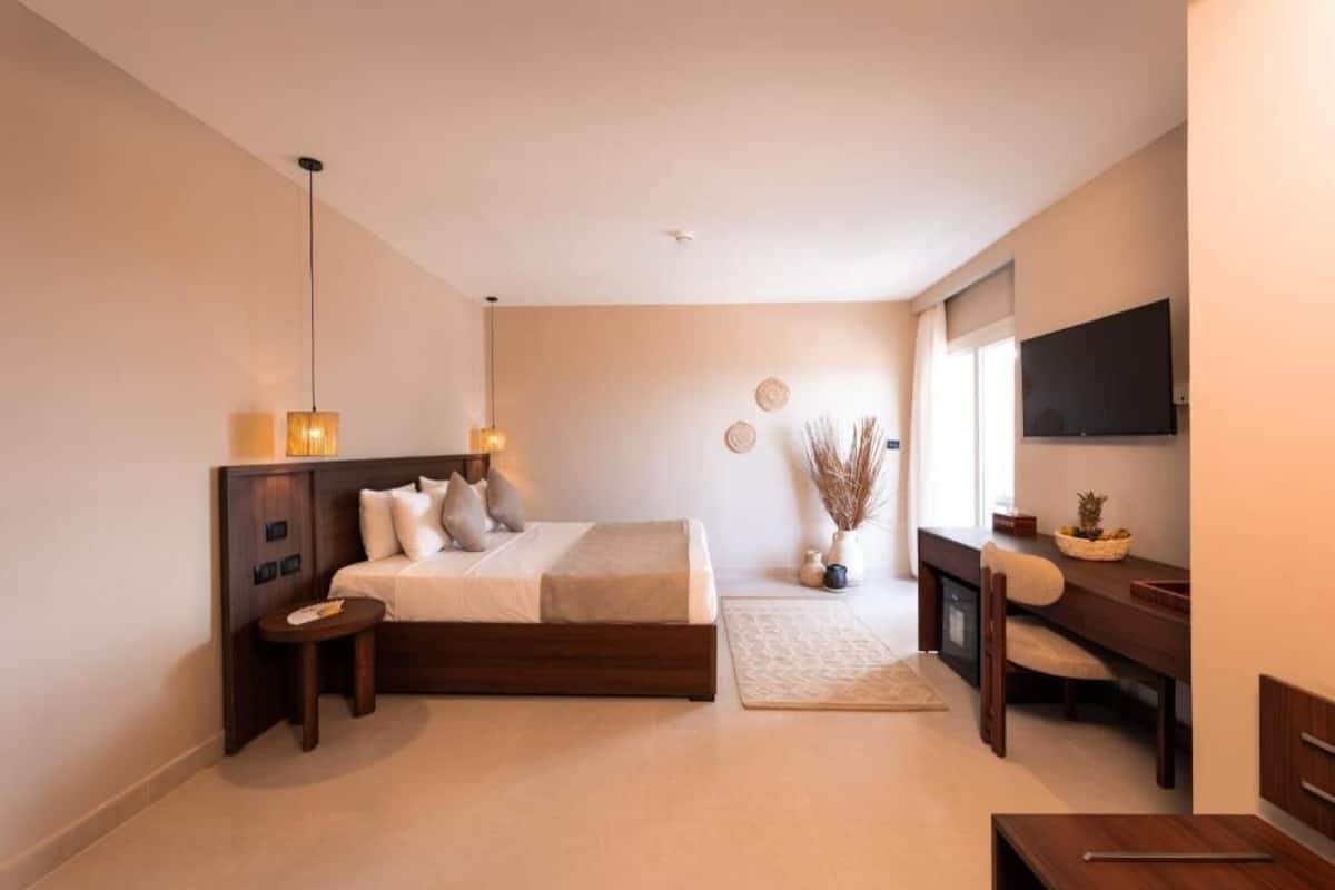 In-room safe, desk, blackout drapes, free WiFi