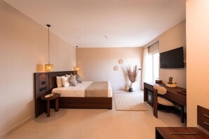 In-room safe, desk, blackout drapes, free WiFi -  ananea Hurghada – Adults Only (Hurghada)