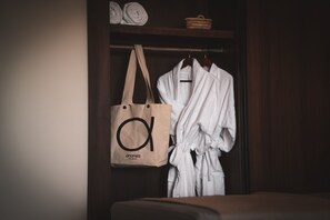 In-room safe, desk, blackout drapes, free WiFi -  ananea Hurghada – Adults Only (Hurghada)