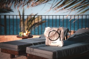 Piscine extérieure, cabanas gratuites, parasols