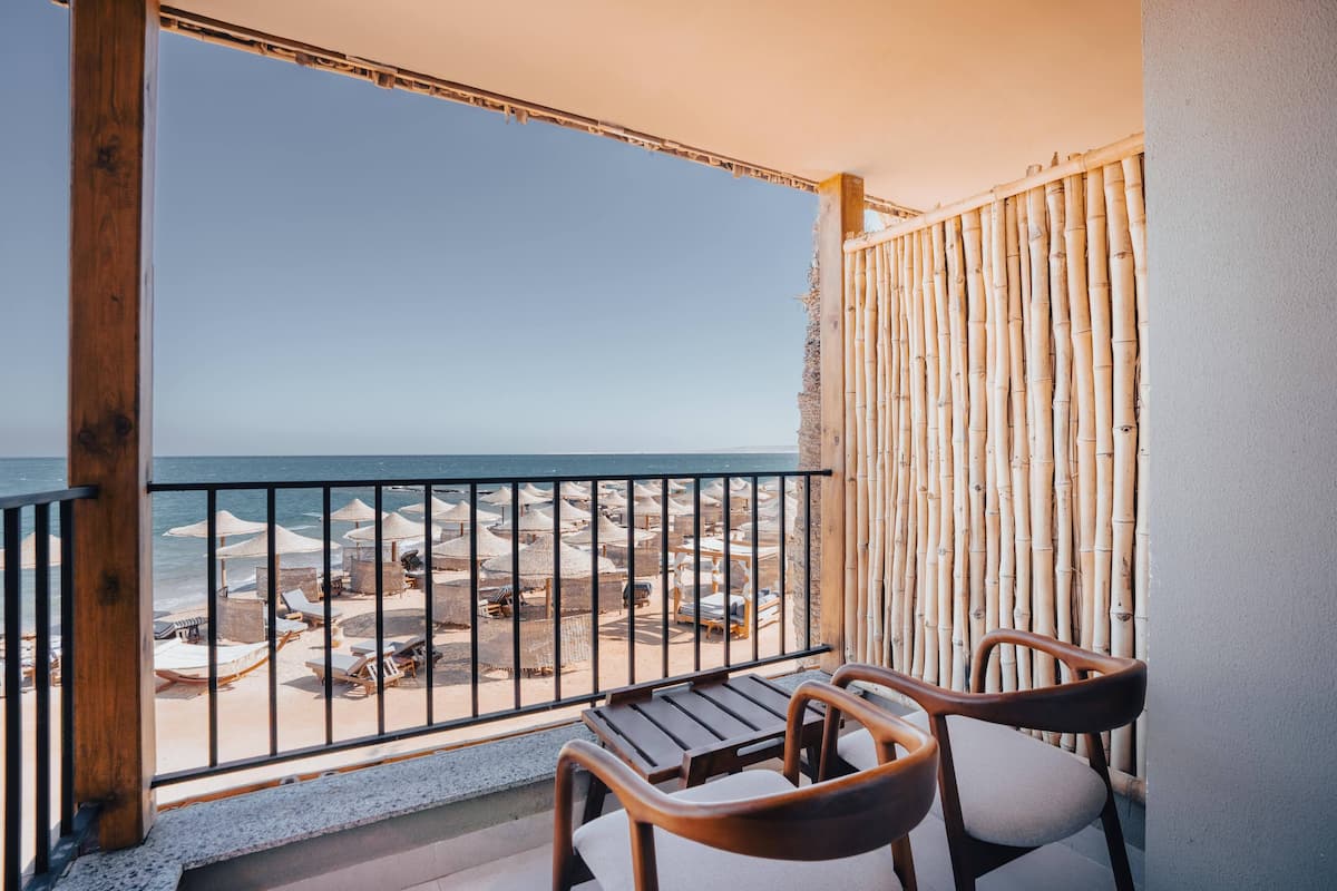 In-room safe, desk, blackout drapes, soundproofing