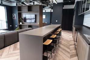 Lobby sitting area - Student Only Stanley Studios (Portsmouth)