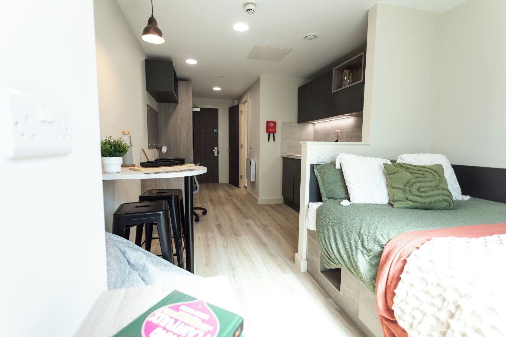 สตูดิโอ, ปลอดบุหรี่ | ผ้าม่านกันแสง, Wi-Fi ฟรี