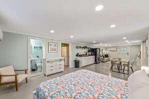 WiFi - Studio, King Bed, Fast Wi-Fi, By The Bay (Kill Devil Hills)