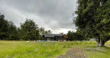 New house with pool only 15 minutes from Pucón Chile