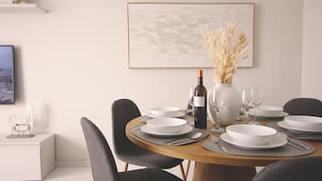 Penthouse, 2 Bedrooms, Kitchen | In-room dining