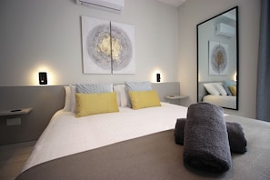 Rideaux occultants, fer et planche à repasser, Wi-Fi gratuit