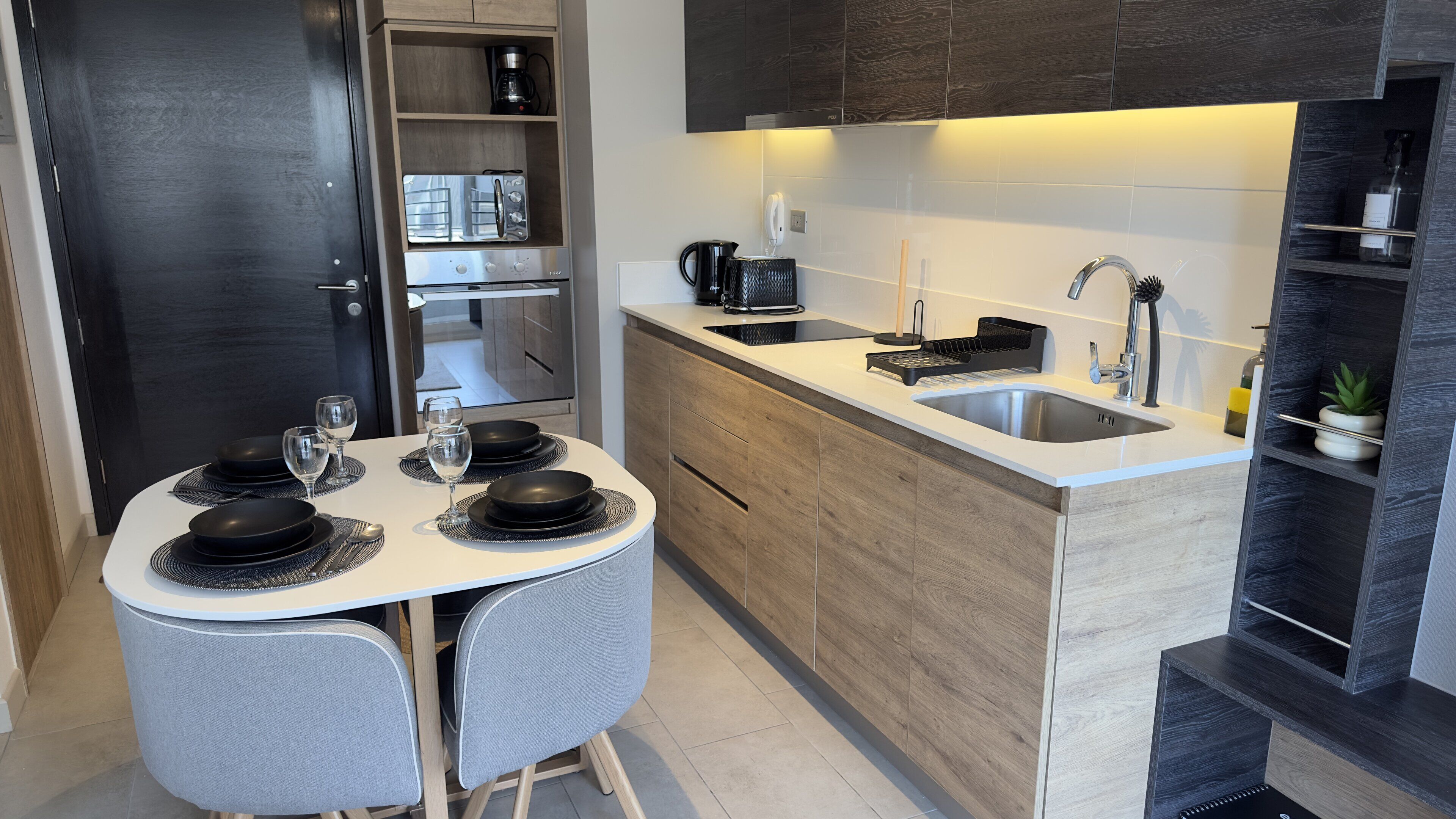Comfort Apartment, Balcony, City View | Private kitchen
