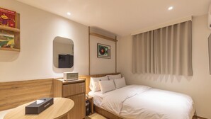 Premium bedding, down duvets, pillow-top beds, free WiFi - Vinetree Boutique Hotel (Seoul)