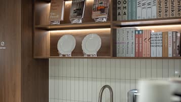 Habitación de diseño doble, 1 cama de matrimonio, no fumadores, Servicio de limpieza | Instalaciones de cocina compartidas | Nevera en la zona común y microondas en la zona común