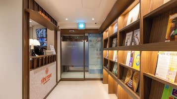 Standard Double Room, 1 Queen Bed, Non Smoking, Housekeeping | Premium bedding, down comforters, pillowtop beds, free WiFi