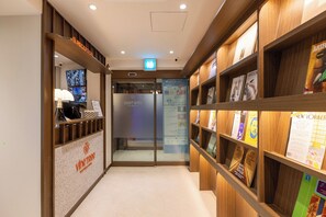 Habitación doble estándar, 1 cama Queen size, para no fumadores, servicio de limpieza | Ropa de cama de alta calidad, edredón y camas con pillow-top 